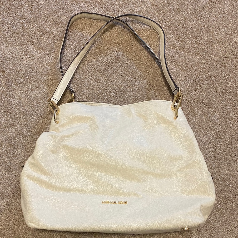 Michael Kors Off-White Shoulder Bag